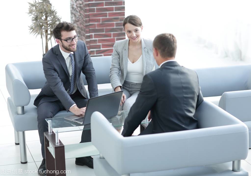 律師在銷售網絡設備中的咨詢與客戶服務策略